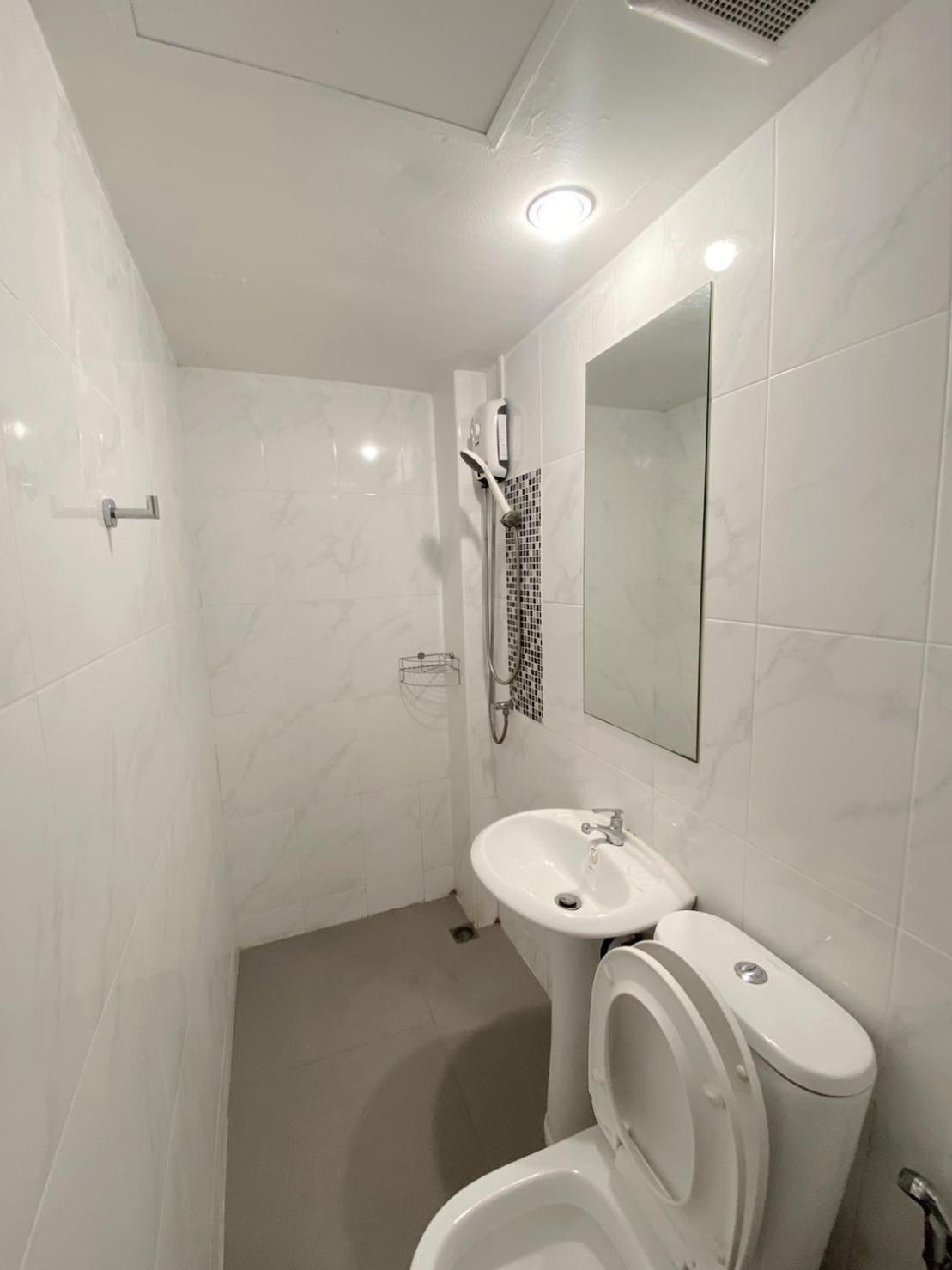 101 Seoul Hostel Бангкок Экстерьер фото