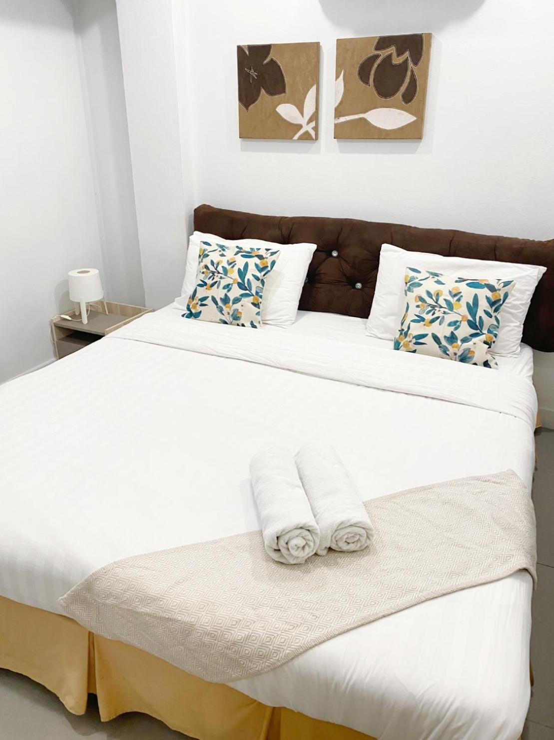 101 Seoul Hostel Бангкок Экстерьер фото